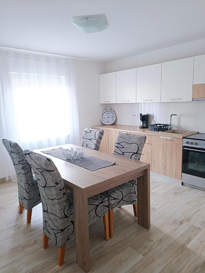 Apartmani Biba Novi Vinodolski Eksteriør bilde